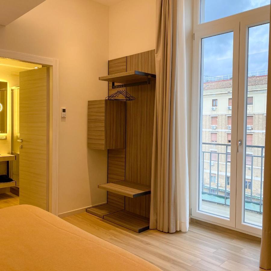 Municipio Luxury Suite เนเปิลส์ ภายนอก รูปภาพ