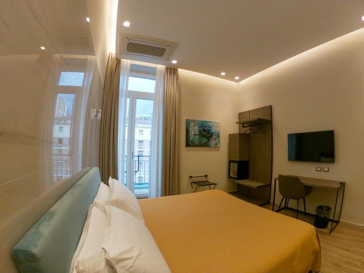 Municipio Luxury Suite เนเปิลส์ ภายนอก รูปภาพ