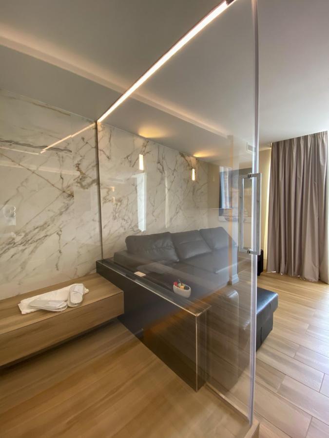 Municipio Luxury Suite เนเปิลส์ ภายนอก รูปภาพ