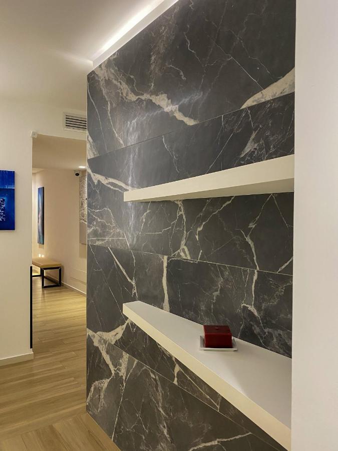 Municipio Luxury Suite เนเปิลส์ ภายนอก รูปภาพ
