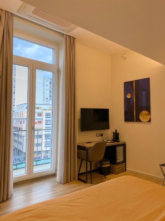 Municipio Luxury Suite เนเปิลส์ ภายนอก รูปภาพ
