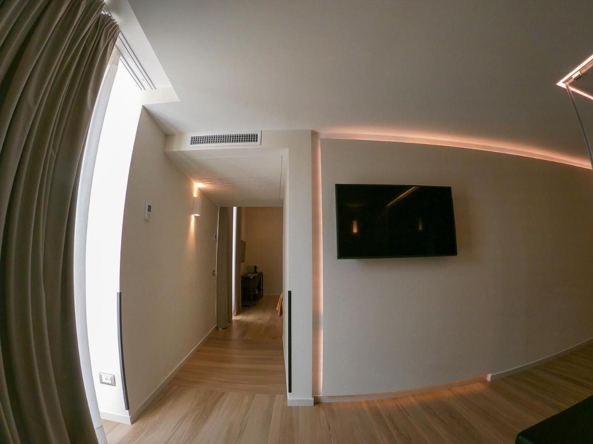Municipio Luxury Suite เนเปิลส์ ภายนอก รูปภาพ