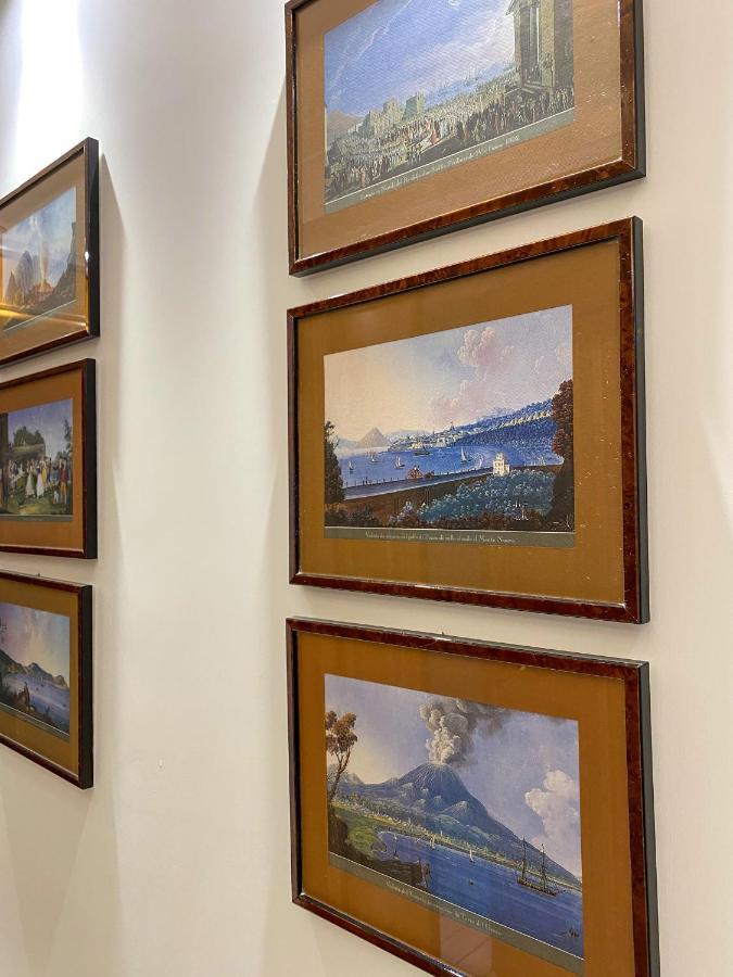 Municipio Luxury Suite เนเปิลส์ ภายนอก รูปภาพ